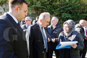 Vali Erol, �ed ba�vurular�n� yerinde de�erlendirmeye devam ediyor